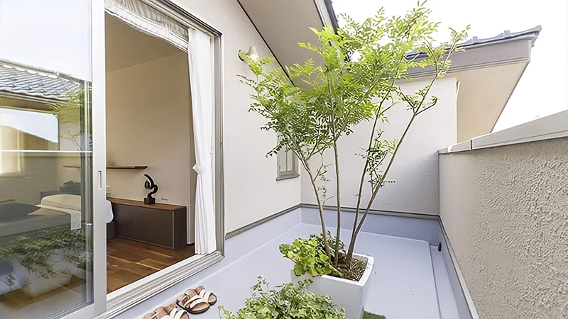 ban-cong-phong-cach-nhat