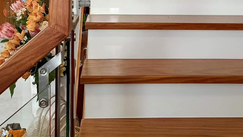 /cau-thang-go /cau-thang-go